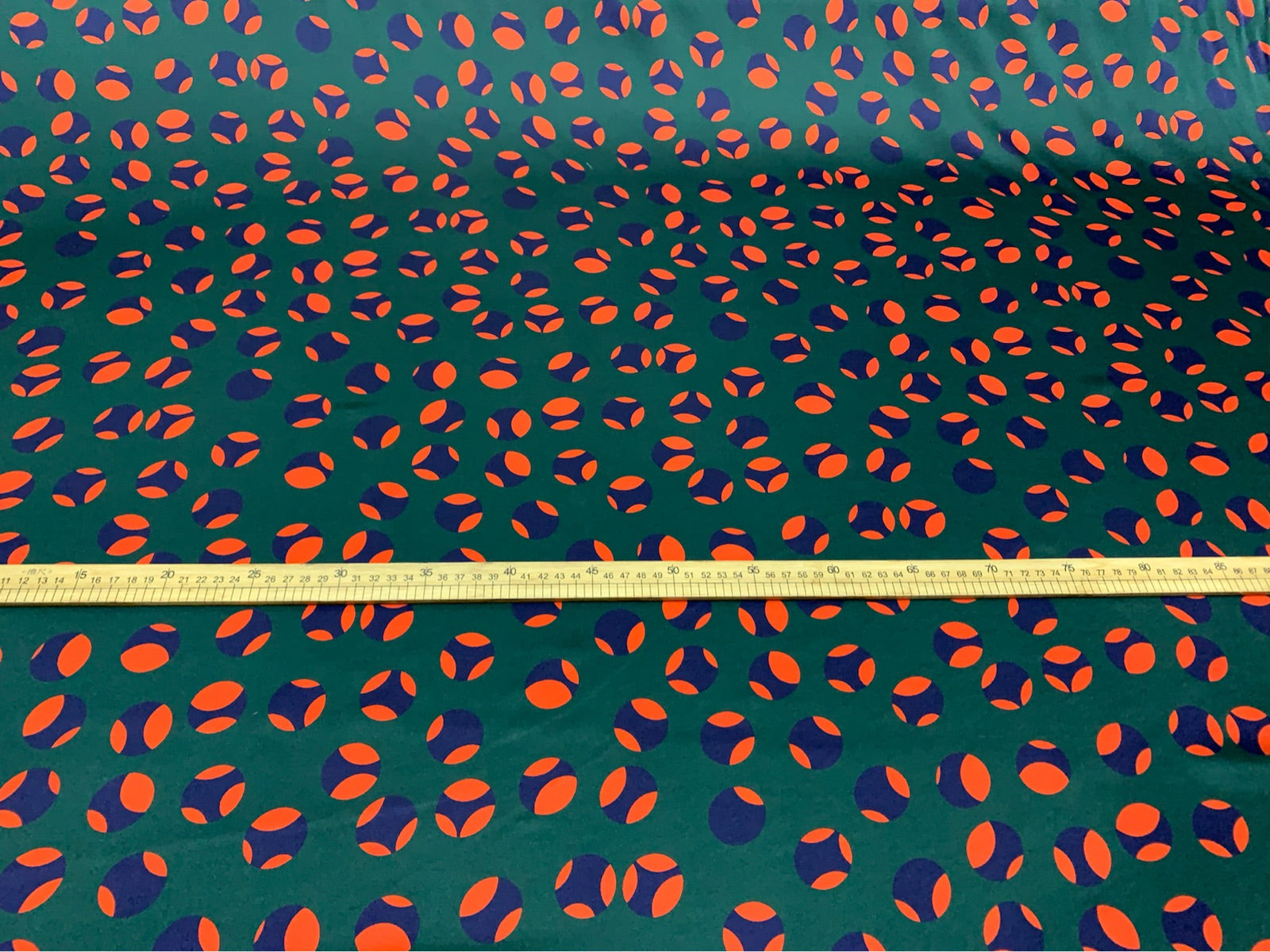LVCAIO - 19 Momme Hepburn Style Green Background with Contrasting polka Dots Pattern Digital Print Stretch Silk Satin Fabric - 140cm wide by the Yard
