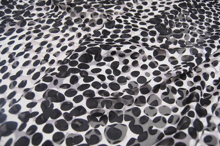 JFHDBWBX - Silk Devore Satin Fabric,  19 Momme Burnout Leopard , 138 cm Wide by the Yard