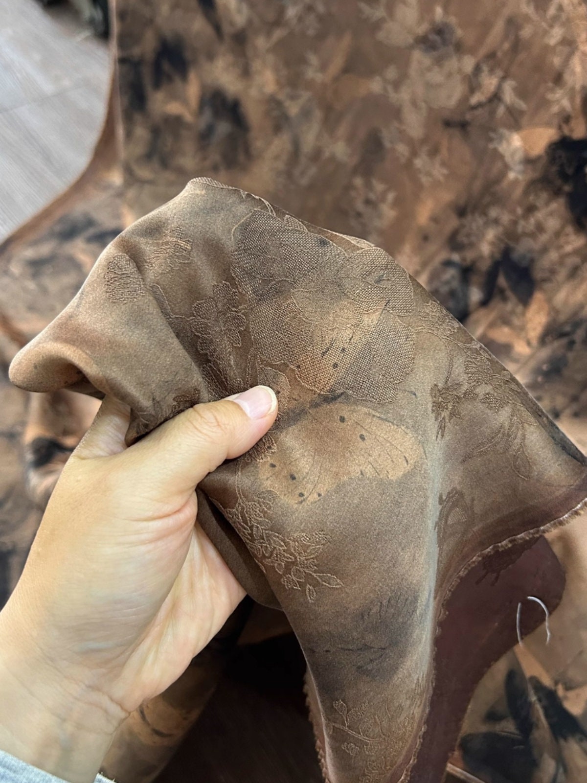 HDIO - Handmade 25 Momme HUALUO Jacquard Mud Silk Fabric (Openwork texture) - 113cm by the Yard