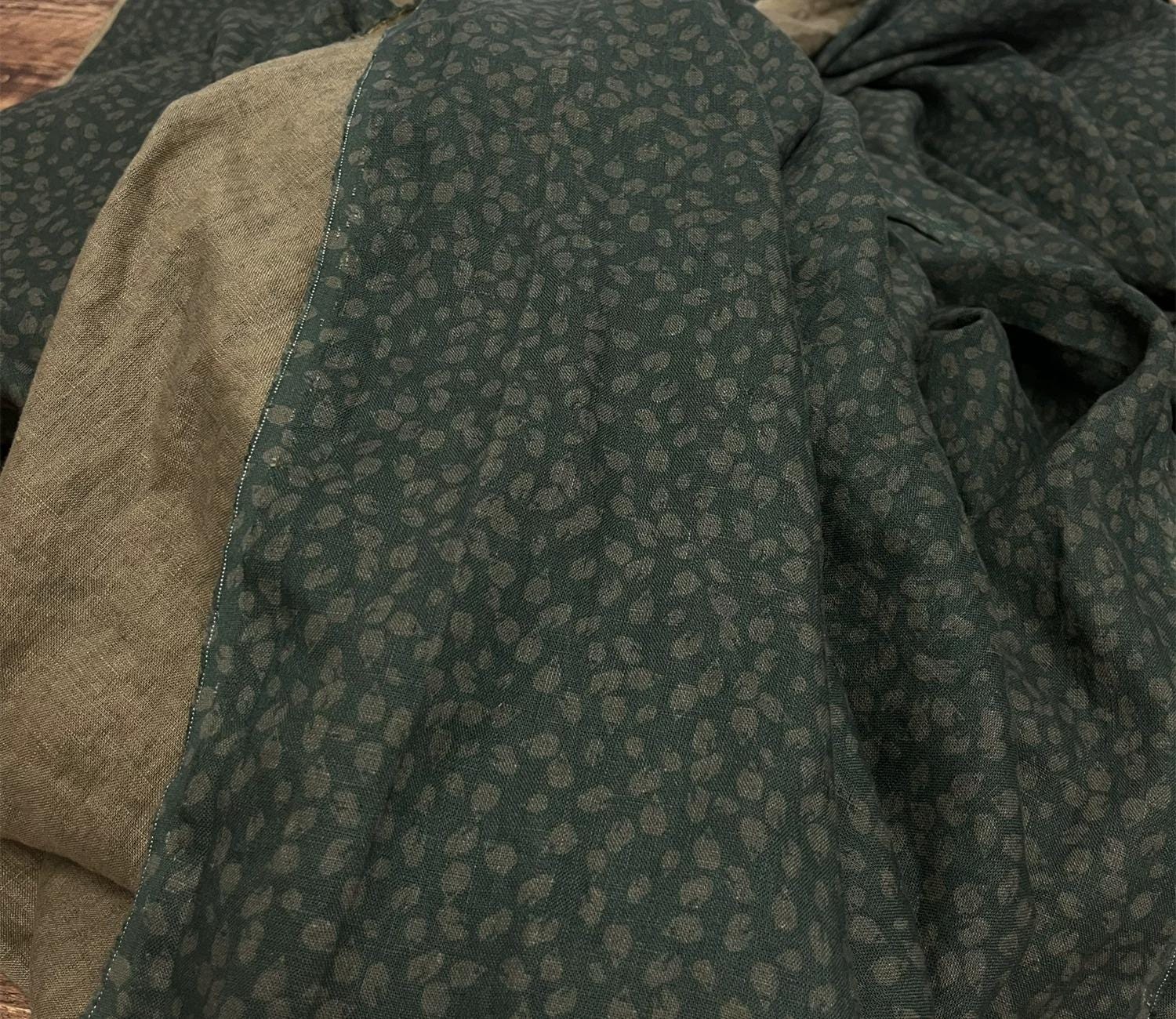 BJZLAN - 100% Linen, Vintage Style Digital Print, 200 gram 135cm wide by the Yard