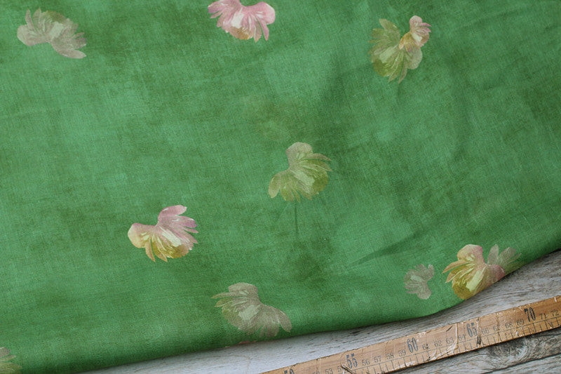 Emerald Blossom printed 100-count ramie fabric #Color_Emerald Blossom