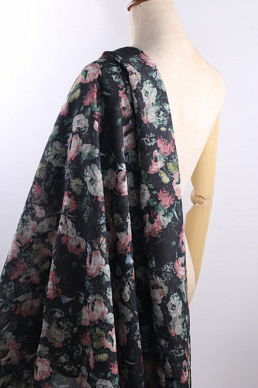 Black Painted Floral printed 42-count ramie fabric #Color_Black Painted Floral