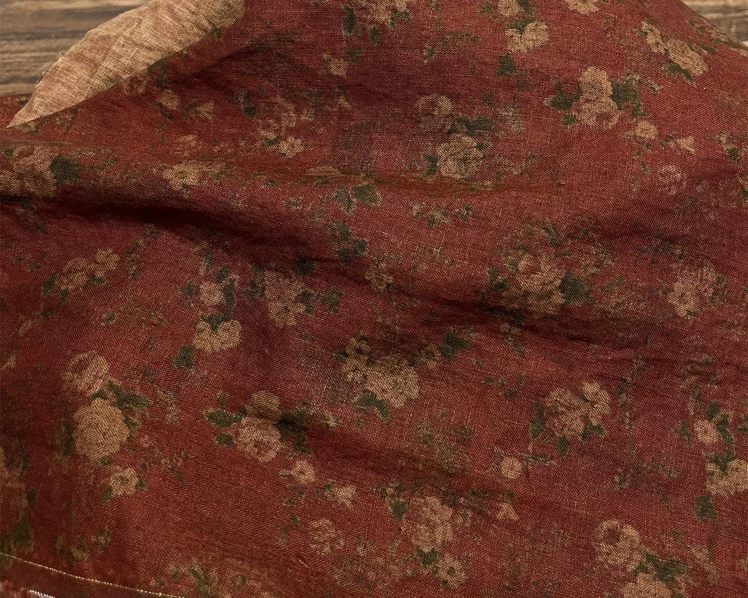 BJZAOG - 100% Linen, Vintage Style Red Floral Digital Prints, 200 gram 135cm wide by the Yard
