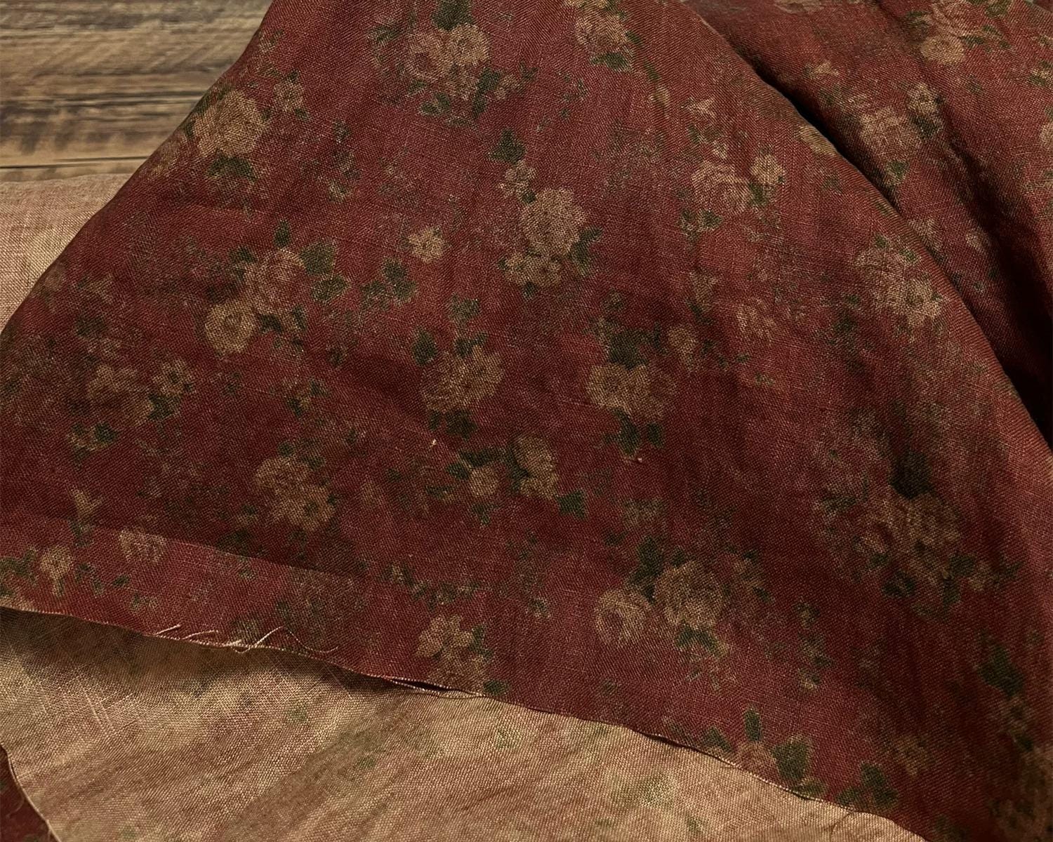 BJZAOG - 100% Linen, Vintage Style Red Floral Digital Prints, 200 gram 135cm wide by the Yard