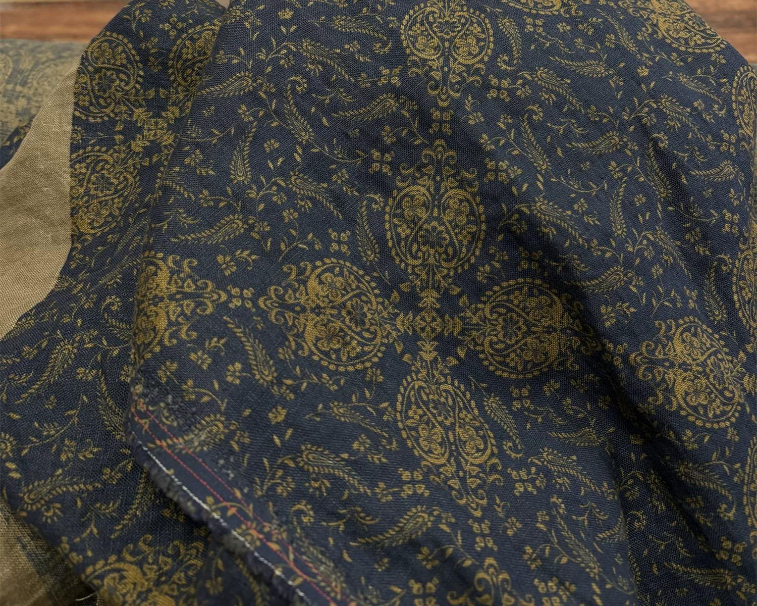 BJYULN - 100% Linen, Vintage Style Digital Print, 200 gram 135cm wide by the Yard