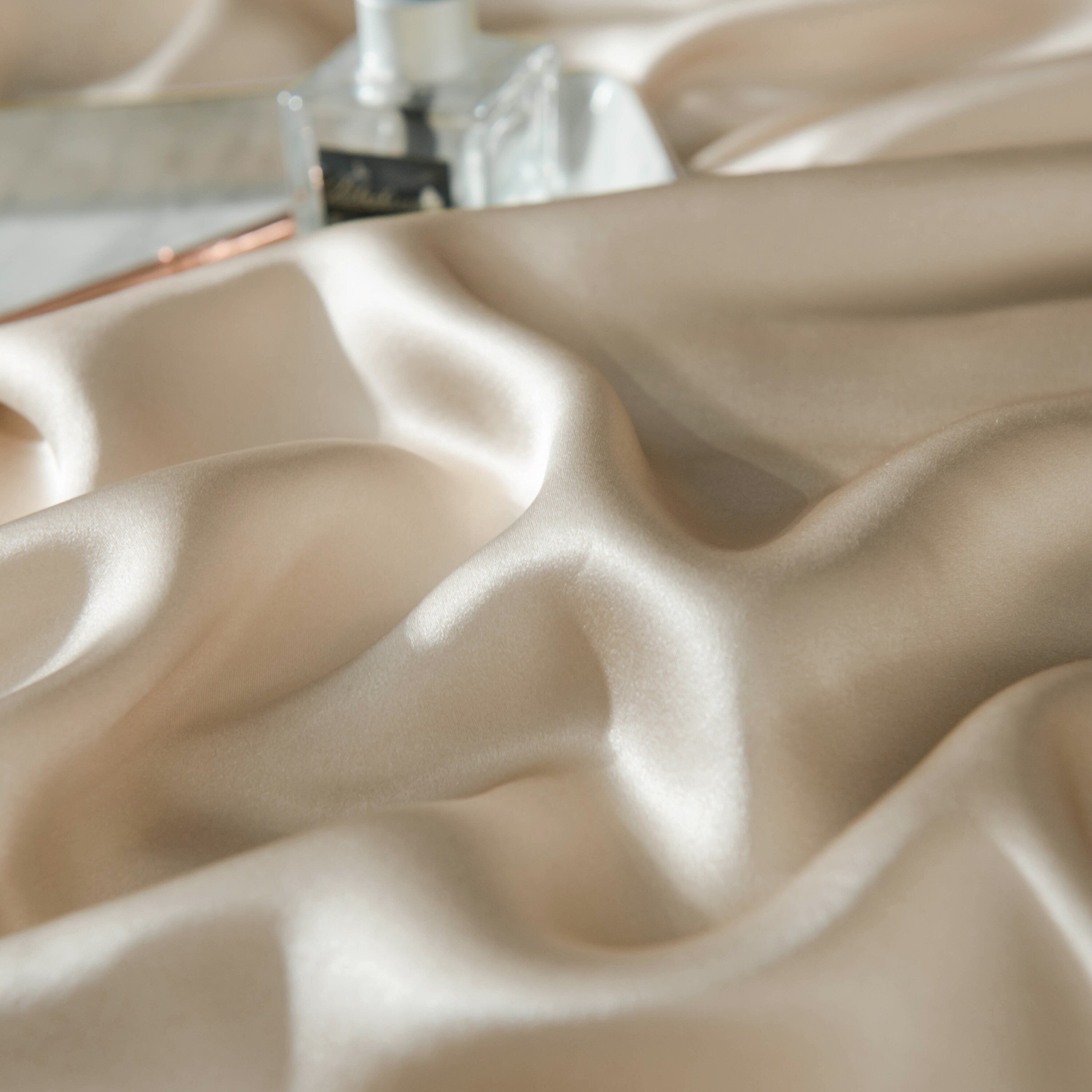 Pure silk duvet cover in Soft Yellow color.  22 momme thickness, Smooth, Natural, Sleep beauty Silk Bedding for King, queen, custom size.