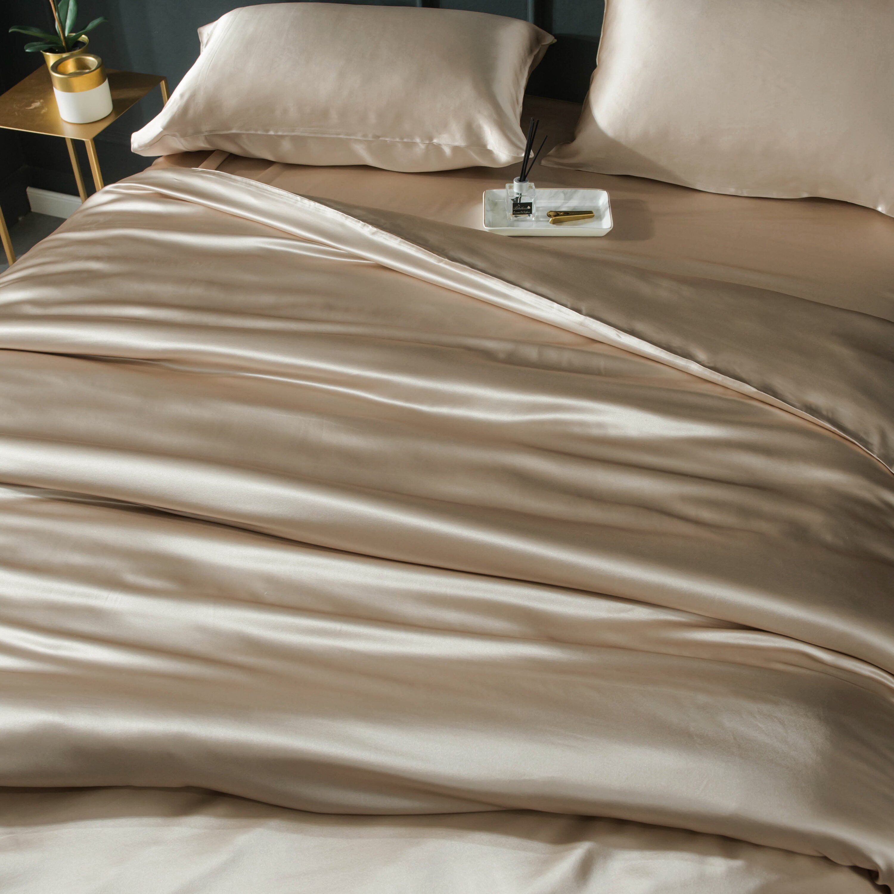 Pure silk duvet cover in Soft Yellow color.  22 momme thickness, Smooth, Natural, Sleep beauty Silk Bedding for King, queen, custom size.