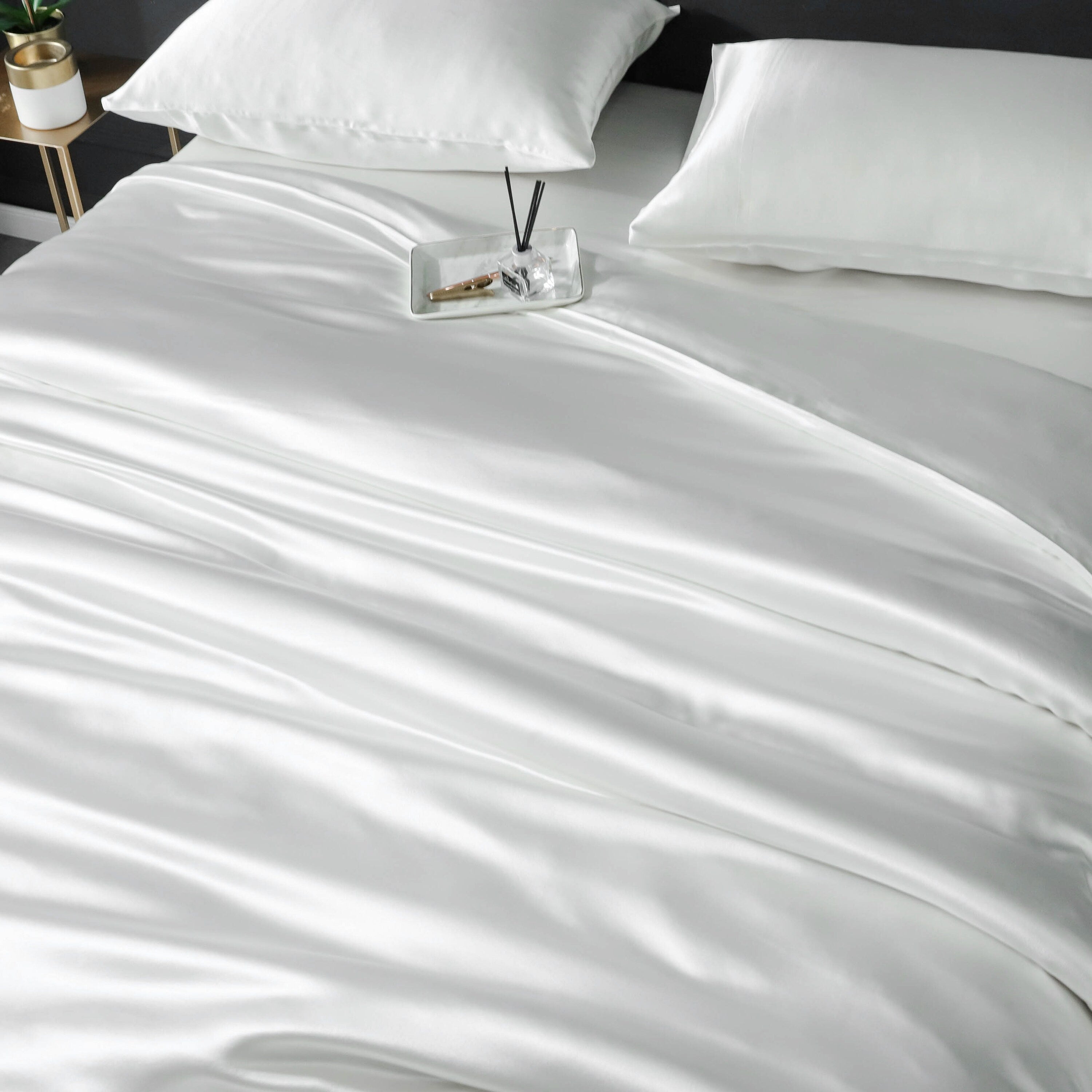 Charmeuse Pure silk duvet cover in Ivory 22mm thickness, Smooth, Sleep beauty Silk Bedding for King, queen, custom size.