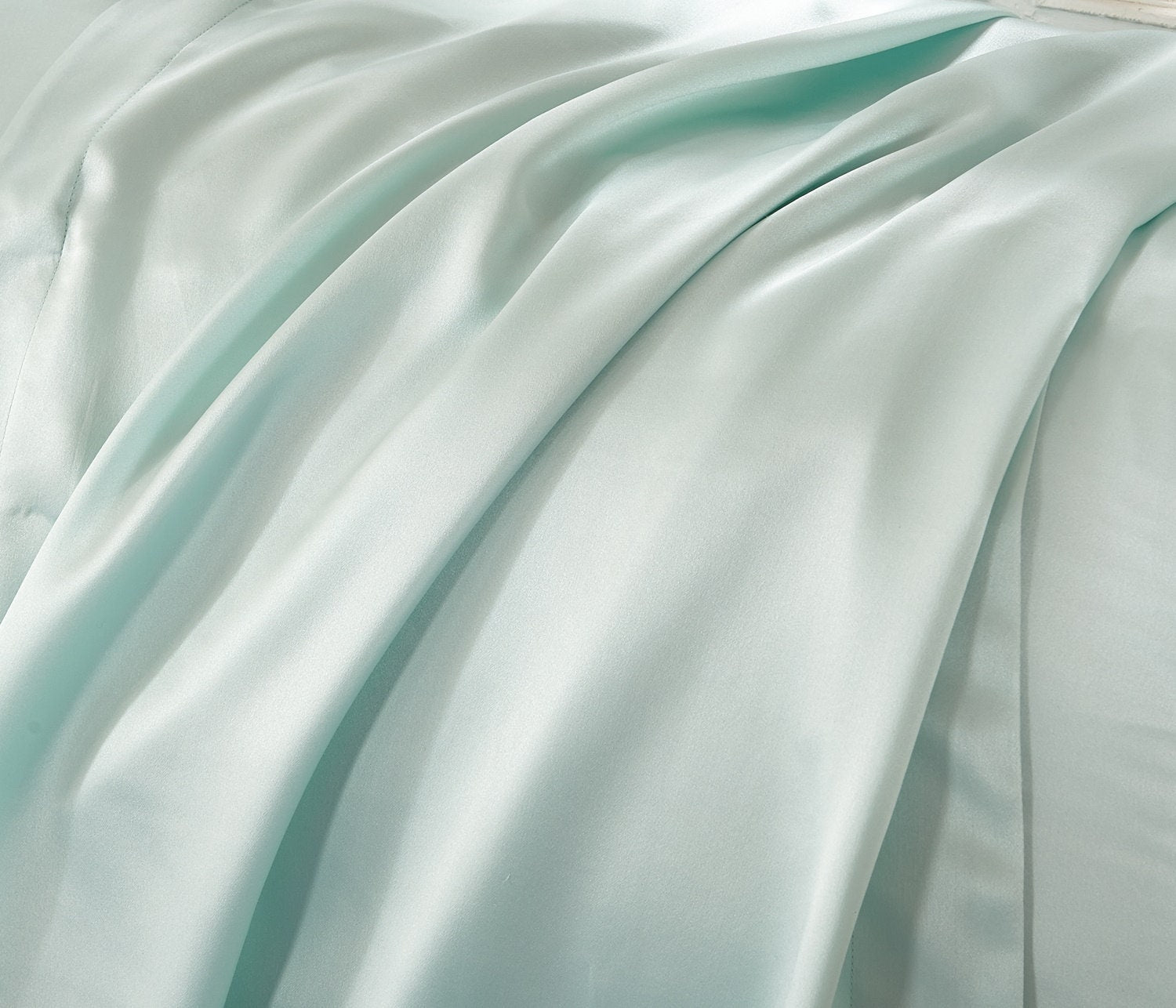 19mm Silk Pillowcase,  Handmade with 100% 6A Pure Silk, Beauty Sleep Anti Ageing/Wrinkles, for King, Queen, Customized sizes Bedding.