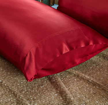 30mm Solid Wine Red, Handmade with 100% 6A Pure Silk, Beauty Sleep Anti Ageing/Wrinkles, for King, Queen, Customized sizes Bedding.