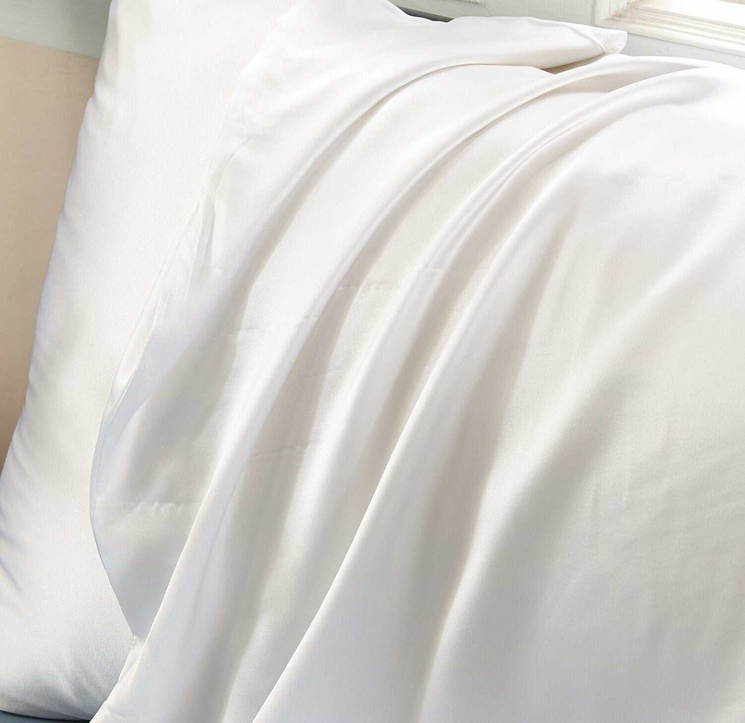 30mm Solid Optical White, Handmade with 100% 6A Pure Silk, Beauty Sleep Anti Ageing/Wrinkles, for King, Queen, Customized sizes Bedding.