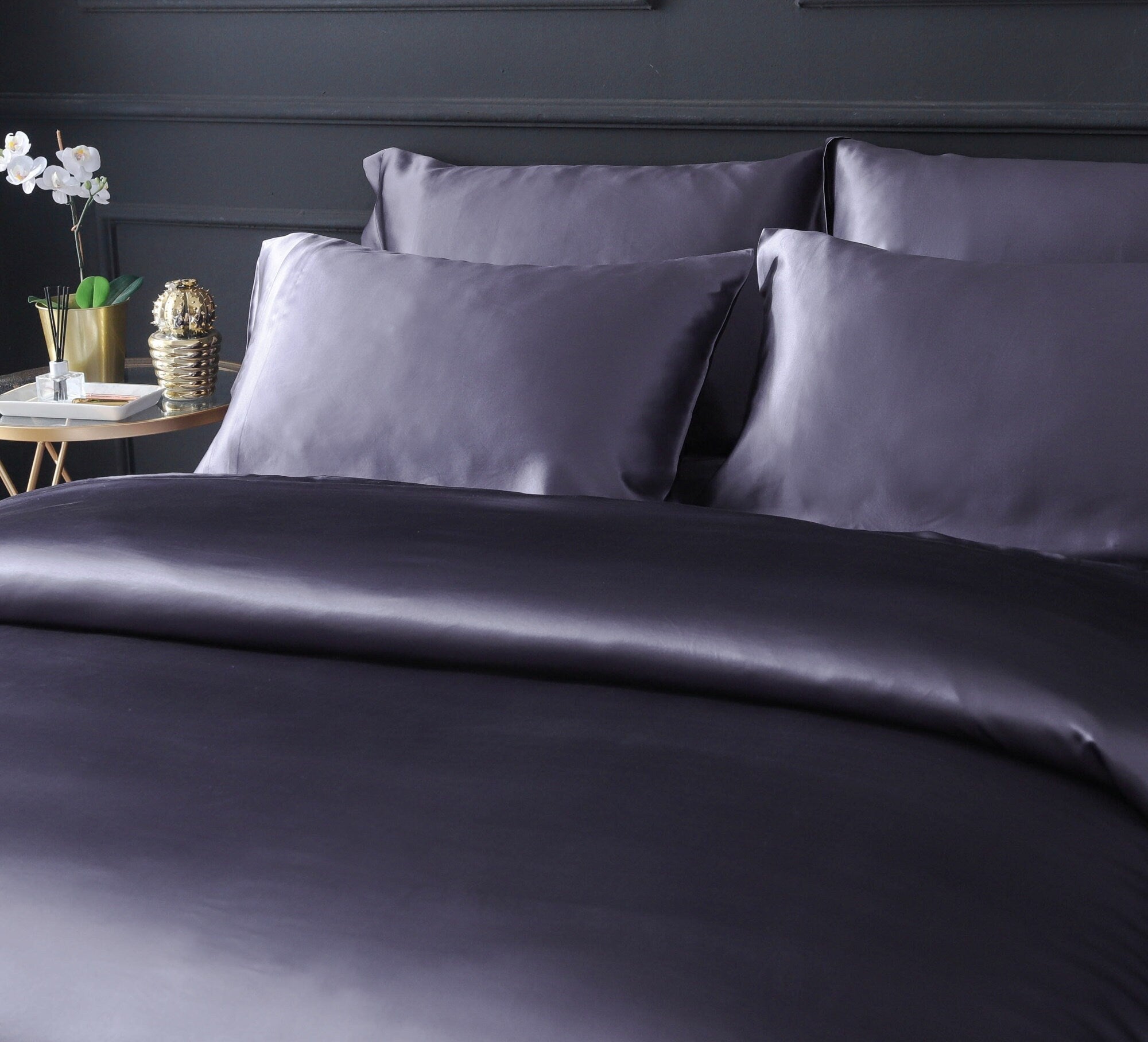 22mm Charcoal Silk Pillowcase, for Better Skin Less Sleep Creases, Handmade with 100% Silk for King, Queen, and Customized Sizes Bedding.