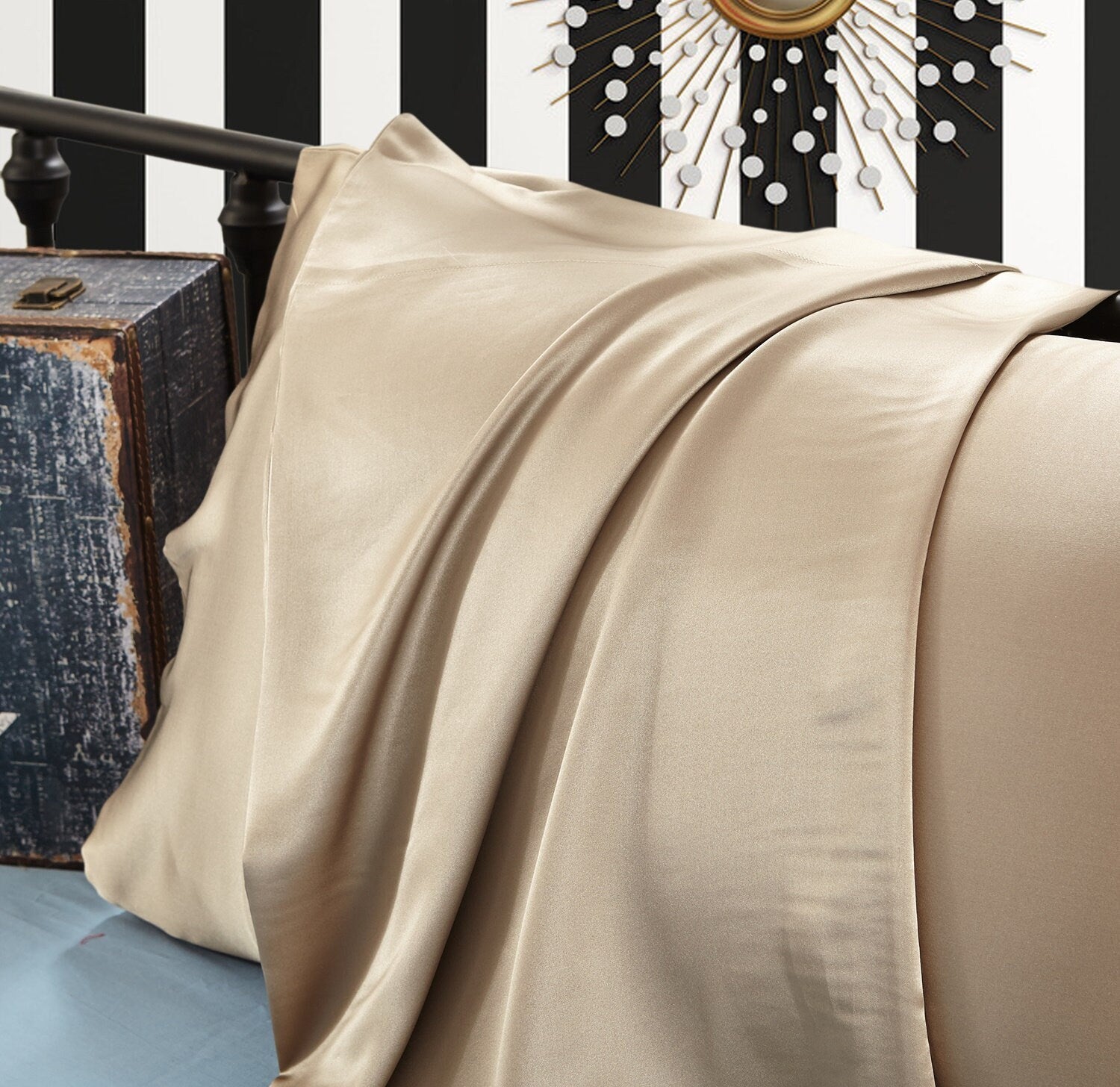 30mm Solid Cream Coffee, Handmade with 100% 6A Pure Silk, Beauty Sleep Anti Ageing/Wrinkles, for King, Queen, Customized sizes Bedding.