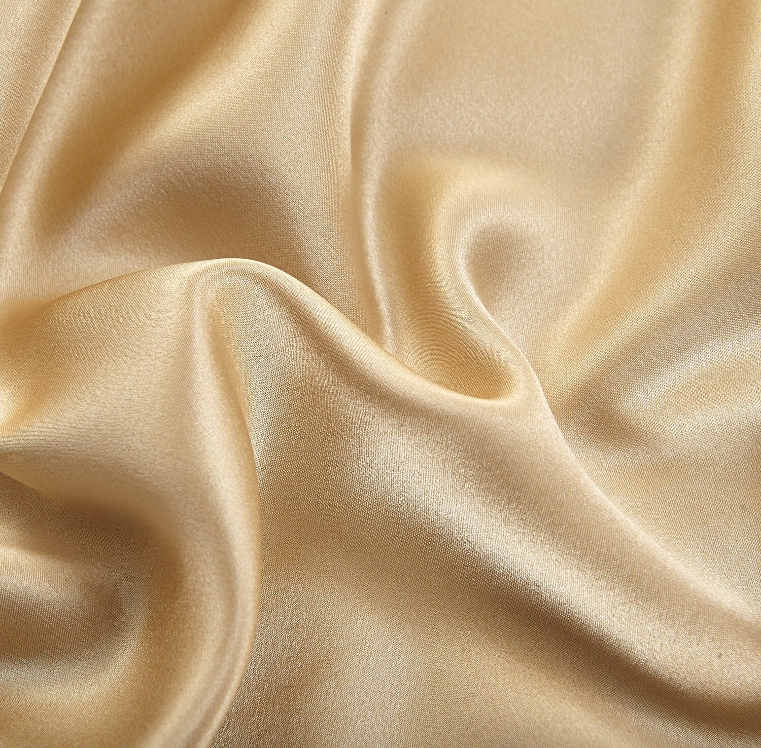 30mm Solid Champagne, Handmade with 100% 6A Pure Silk, Beauty Sleep Anti Ageing/Wrinkles, for King, Queen, Customized sizes Bedding.