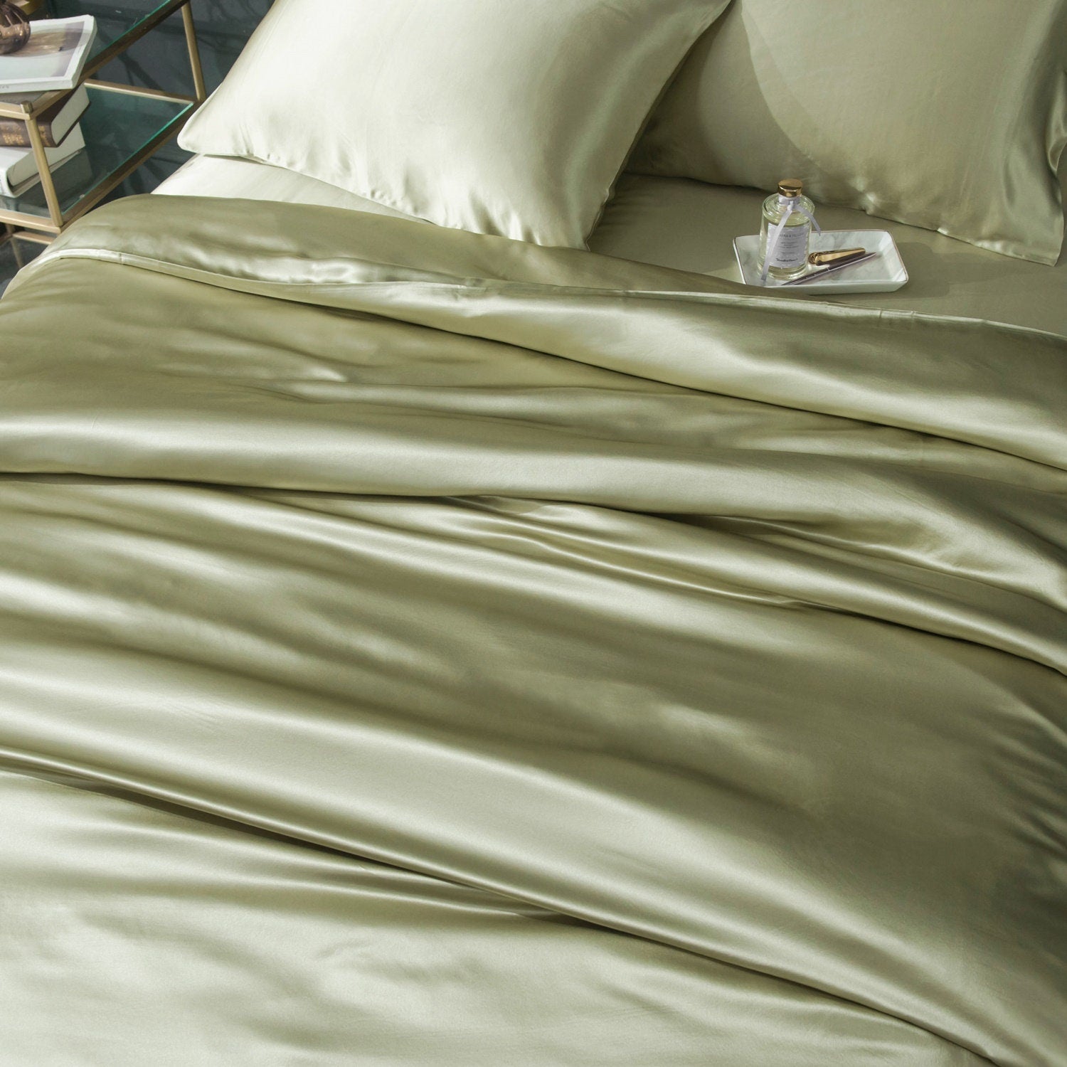 22mm Soft Green Pillowcase, Handmade with 100% 6A Pure Silk, Beauty Sleep Anti Agei King, Queen, Customized sizes Bedding.ng/Wrinkles, for