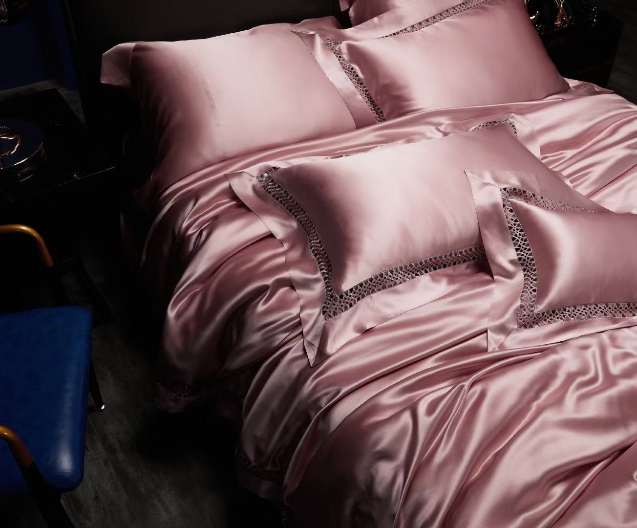 New beautiful lace charmeuse silk bedding set 100% 6A mulberry silk set King,Queen 4 pieces