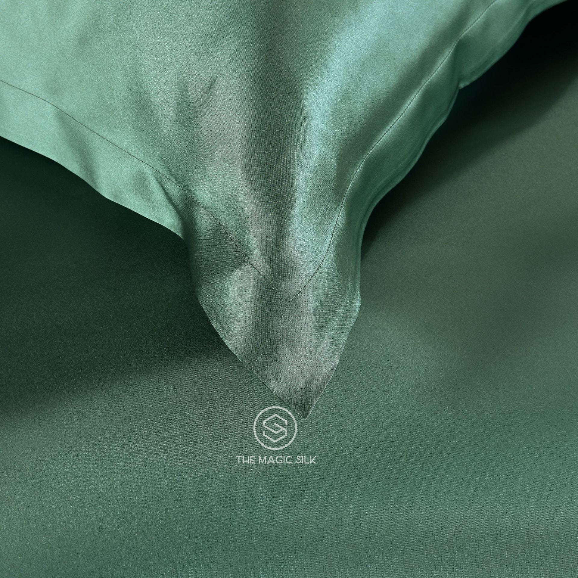 LUCKY GREEN - 16 Momme 100% Silk Bedding 4pcs Suite