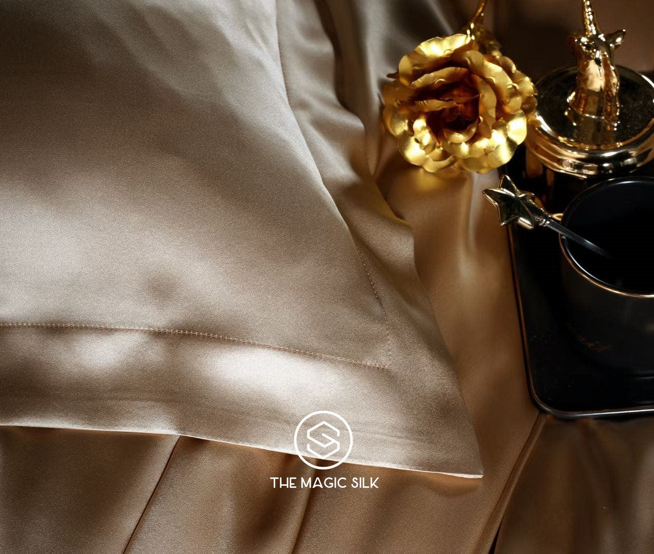 Luxurious Silk Bedding Set 4 pieces. Charmeuse silk bedding set in Mocca. Made in 25 momme 100% Anti-Allergic Mulberry Silk.