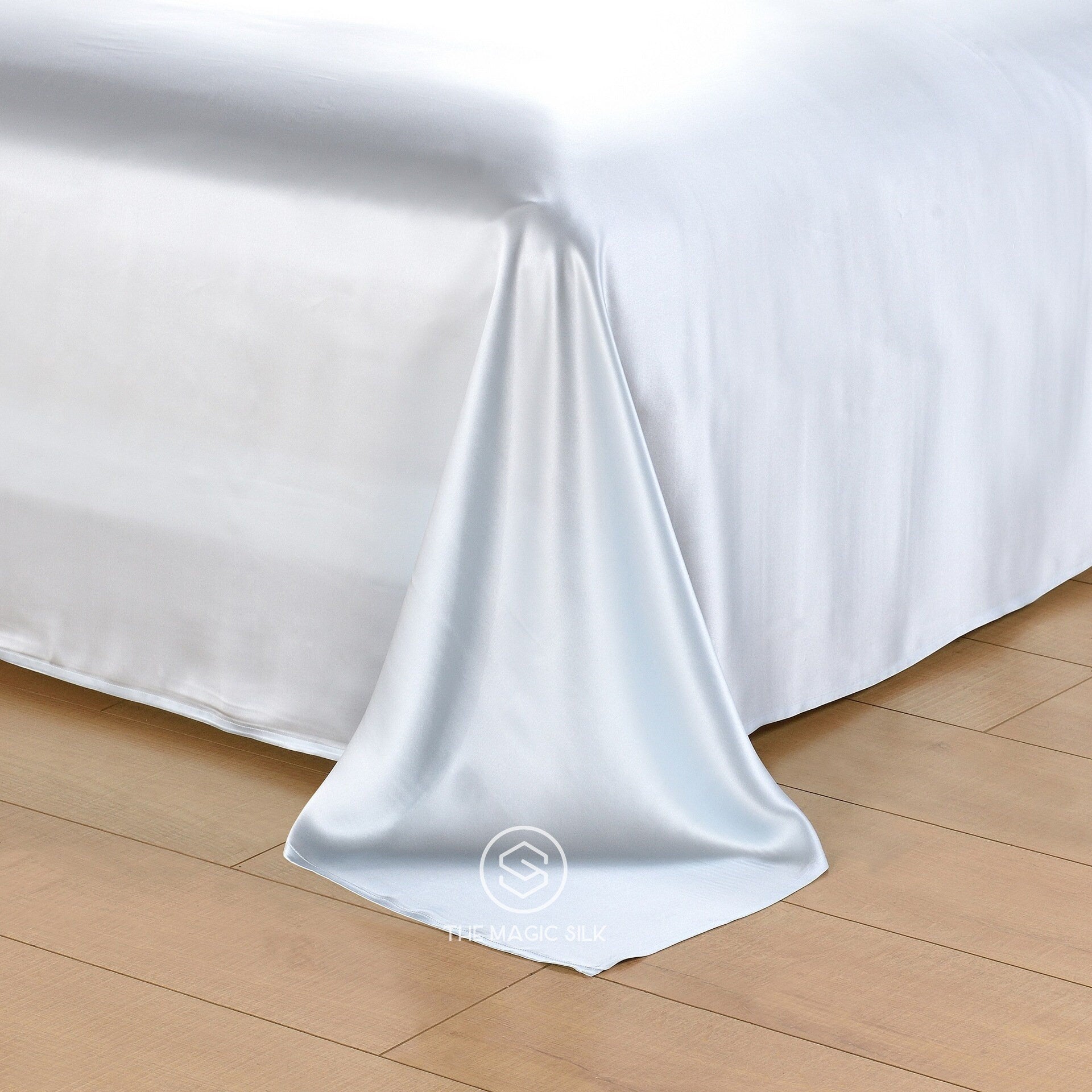 ANNASUI LILY - 16 Momme 100% Silk Bedding 4pcs Suite