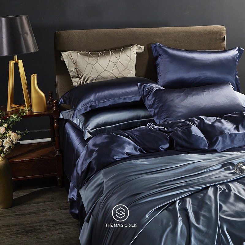 Presidential Suite set 4 pieces. Charmeuse silk bedding set in Navy Blue. Made in 25 momme 100% Anti-Allergic Mulberry Silk.