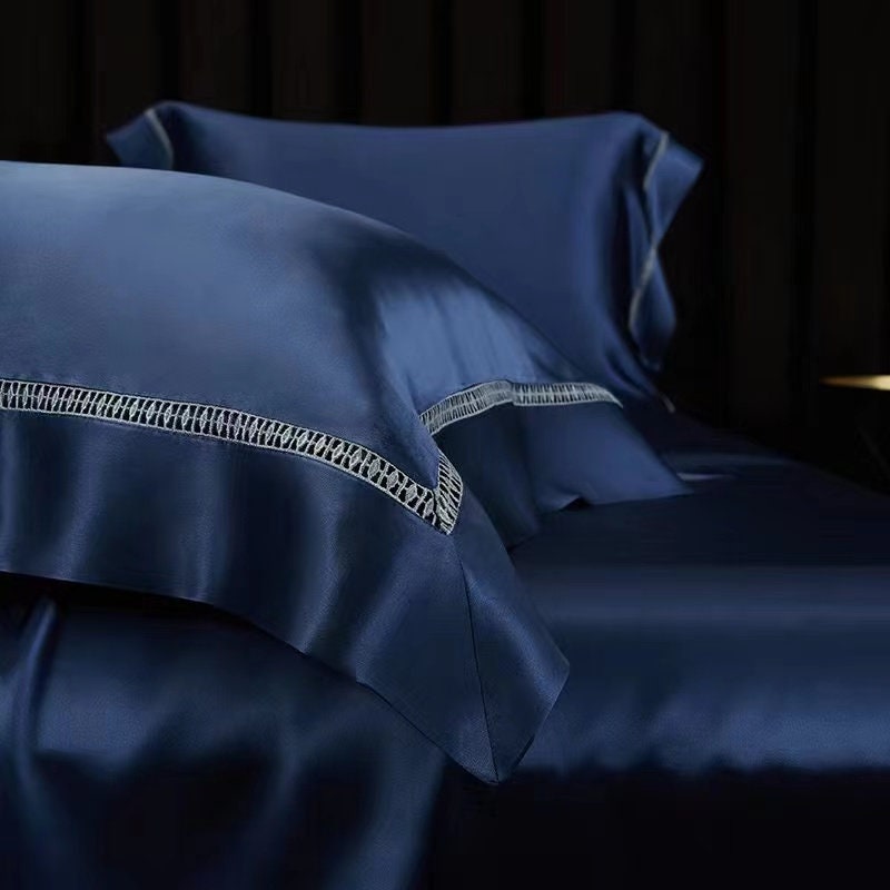 New collection Romance/Lace and Silk/25 Momme Mulberry Silk Bedding Set in Navy Blue with Beautiful Lace Deco