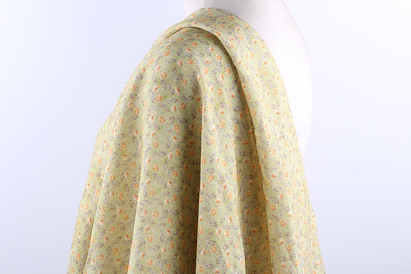 XIAOSUIHUA - Flowers Print Ramie Fabric - 140cm wide by the Yard
