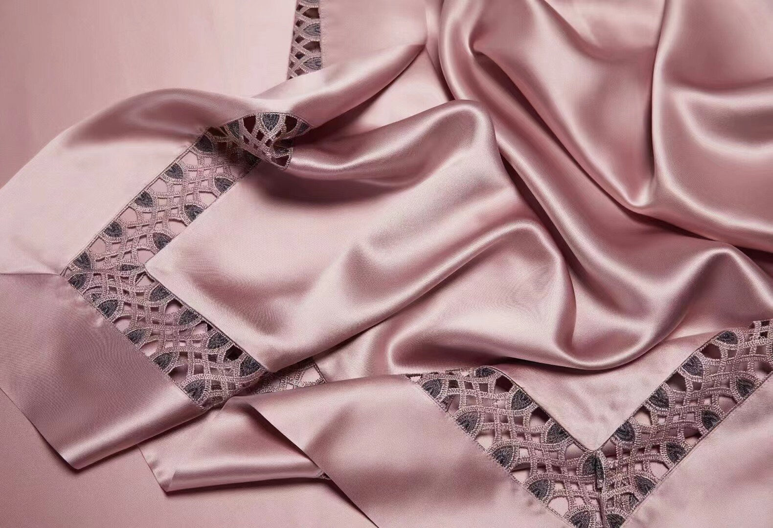 Anna Pink - 25 momme Lace Silk bedding Set 4pcs - 1x Duvet Cover, 1x Sheet, 2x Pillowcases, 100% SILK