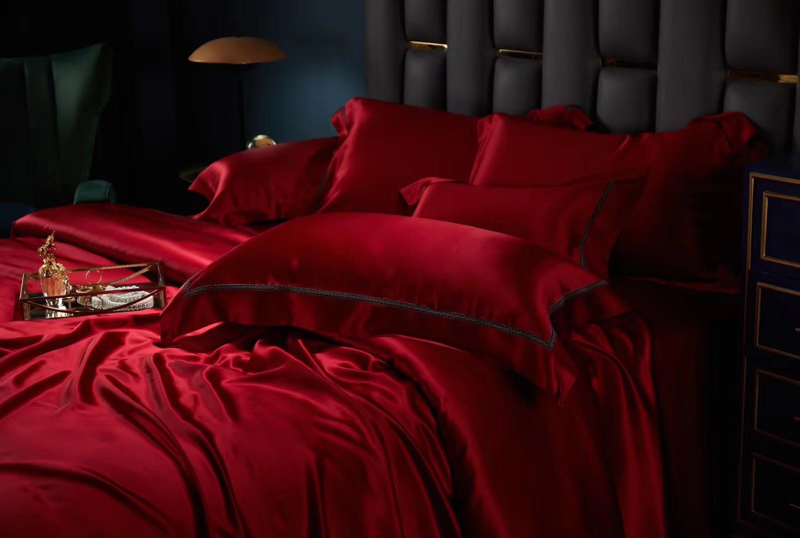 HOT WINE - 25 momme Lace Silk bedding Set 4pcs - 1x Duvet Cover, 1x Sheet, 2x Pillowcases, 100% SILK