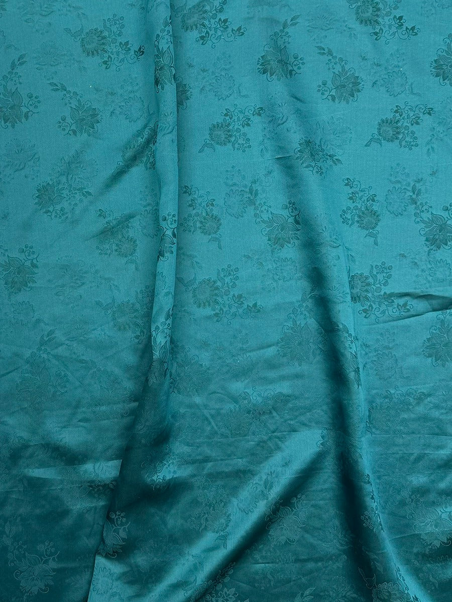 蓝底小花 Mud Silk fabric, Jacquard HUALUO, 25 momme 110cm wide by the Yard