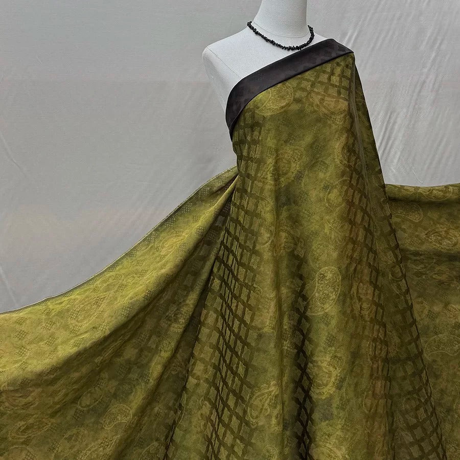 腰果花    Mud Silk fabric, Jacquard HUALUO, 25 momme 110cm wide by the Yard