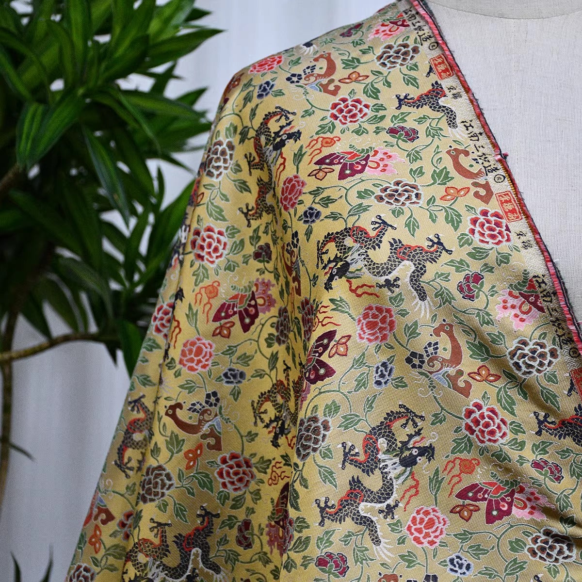 XYLDXSJ020 - Song Brocade 李德喜宋锦, 38 momme 70cm wide by the yard