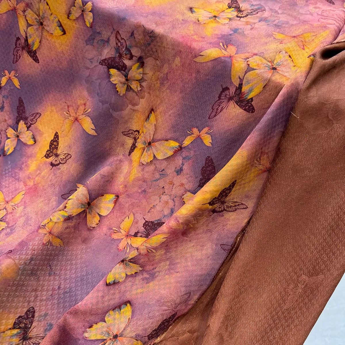 XYHYS粉紫色蝴蝶 - Jacquard HUALUO Hongyunsha silk fabric, 25 momme openwork texture, 110cm by the Yard
