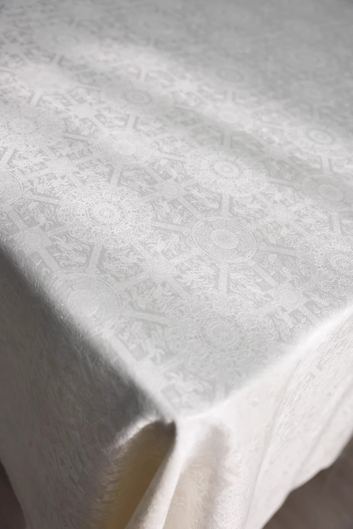 SJKSM009- Jacquard silk wool blend fabric,  45 momme ,white , 135cm wide by the yard