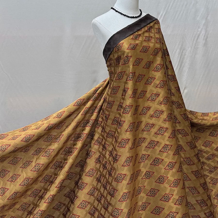 菱格   Mud Silk fabric, Jacquard HUALUO, 25 momme 110cm wide by the Yard
