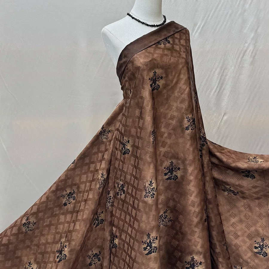 团花  Mud Silk fabric, Jacquard HUALUO, 25 momme 110cm wide by the Yard