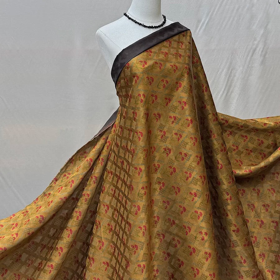 秋野红穗  Mud Silk fabric, Jacquard HUALUO, 25 momme 110cm wide by the Yard