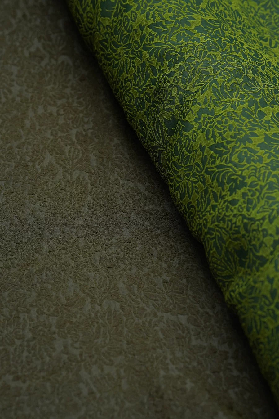 多色 Mud Silk fabric, Jacquard HUALUO, 25 momme 130cm wide by the Yard