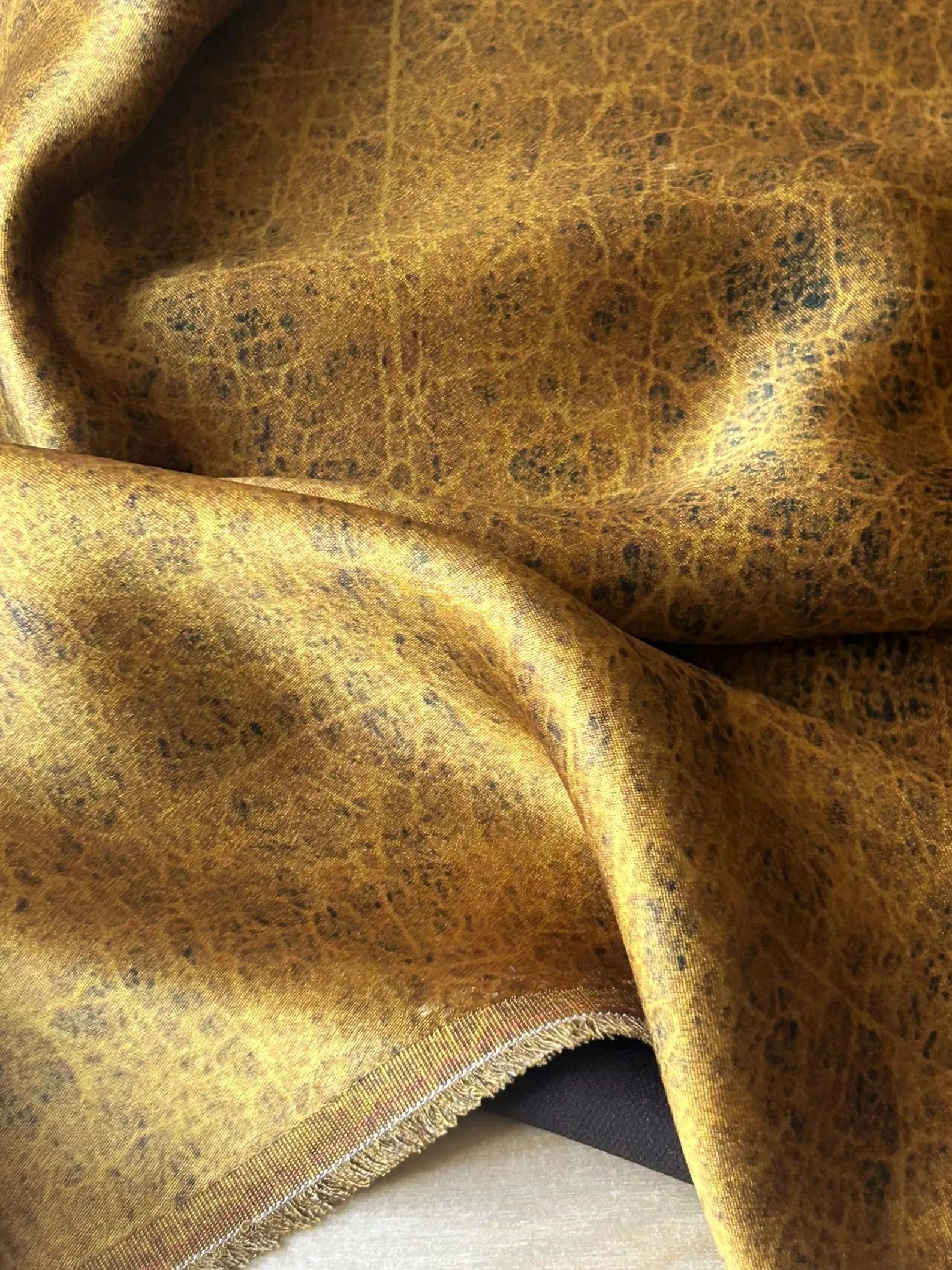CFFGUW - PIZI Mud Silk Fabric, 45 Momme Gold Melon texture, 110cm by the Yard
