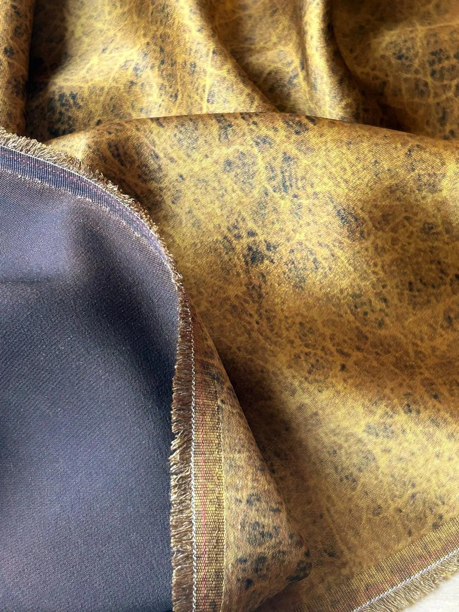 CFFGUW - PIZI Mud Silk Fabric, 45 Momme Gold Melon texture, 110cm by the Yard