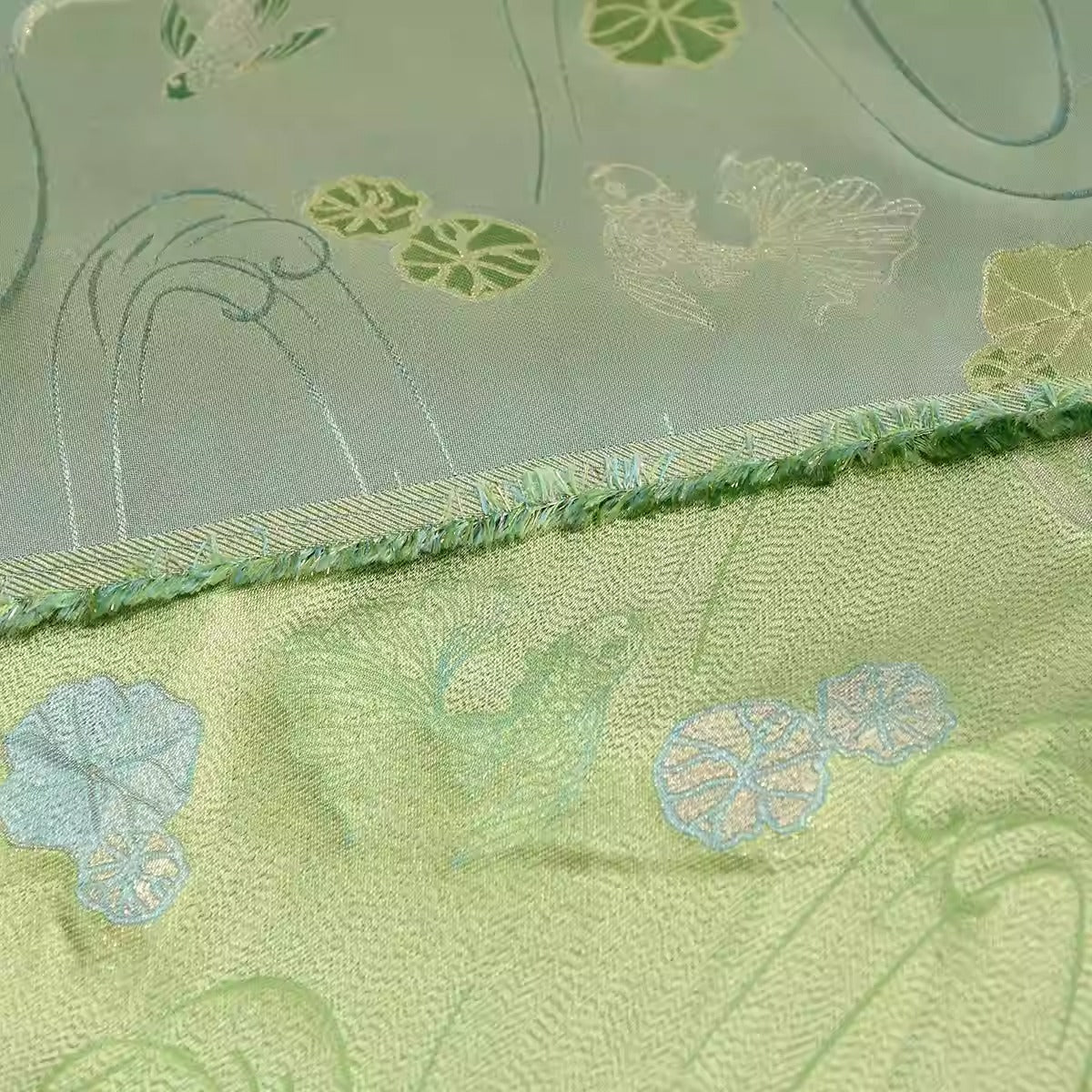 XYLDXSJ 金鱼 - Gilt-Thread Song Brocade 织金宋锦, 38 momme 140cm wide by the yard