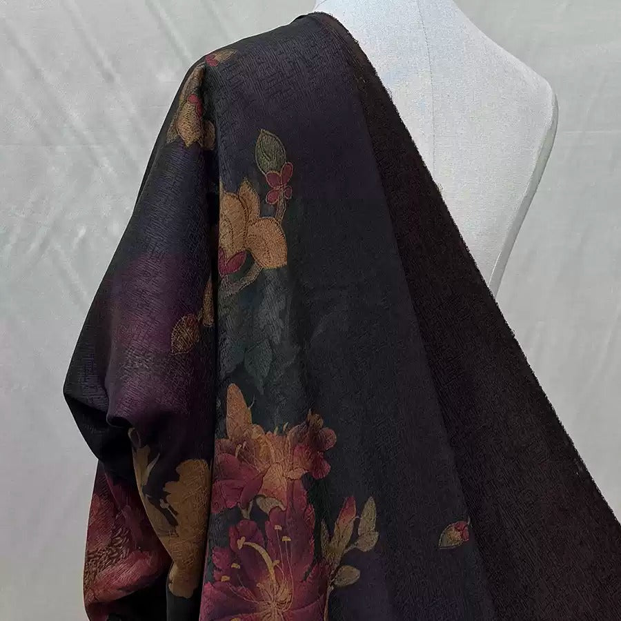 牡丹    Mud Silk fabric, Jacquard HUALUO, 25 momme 140cm wide by the Yard