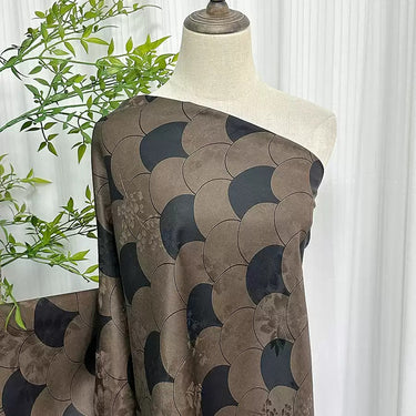 扇形暗影 Mud Silk fabric, Jacquard HUALUO, 25 momme 110cm wide by the Yard