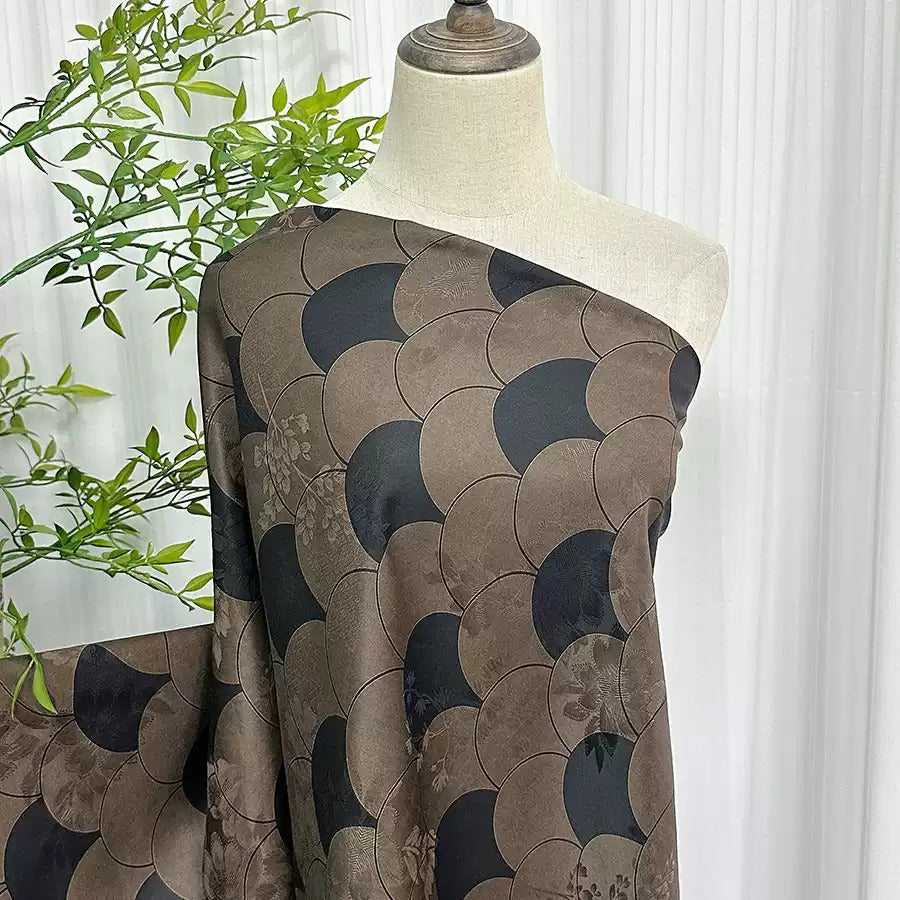 扇形暗影 Mud Silk fabric, Jacquard HUALUO, 25 momme 110cm wide by the Yard