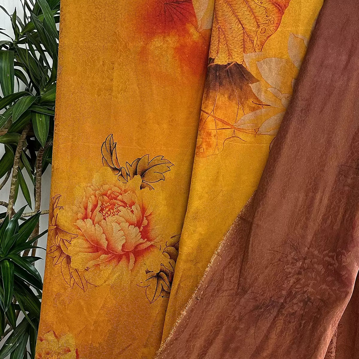 XYHKFG - Plant dyed HongYunSha Silk fabric, Openwork HUALUO, 25 momme 110cm wide by the Yard