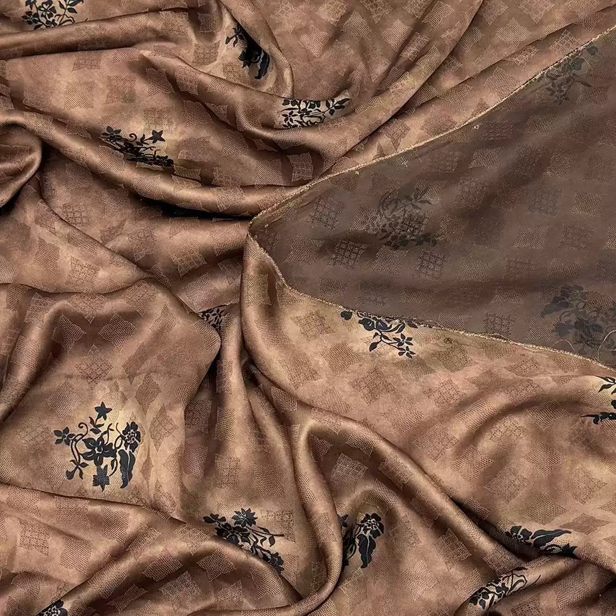 团花  Mud Silk fabric, Jacquard HUALUO, 25 momme 110cm wide by the Yard