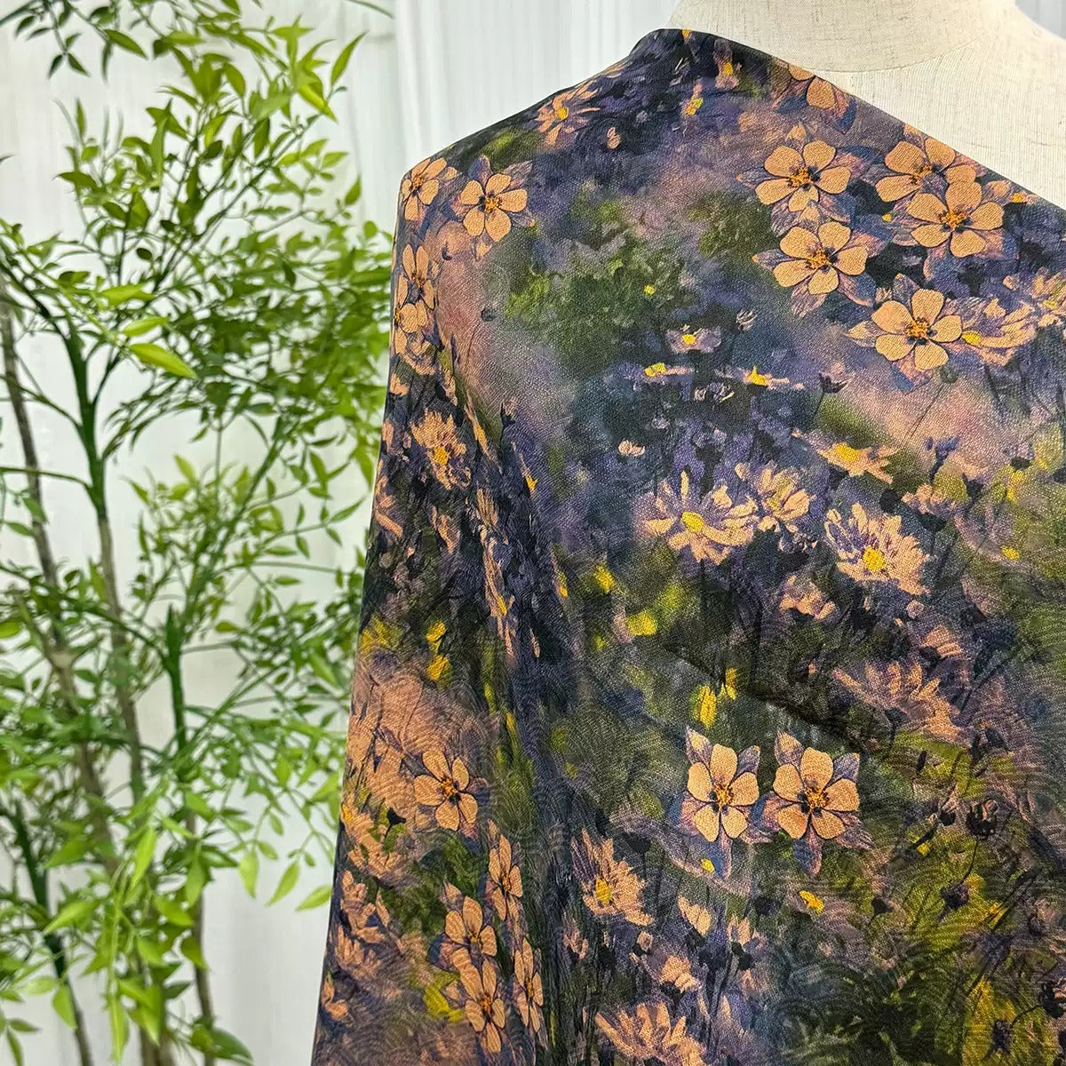 XYSHLM - Plant dyed HongYunSha Silk fabric, Openwork HUALUO, 25 momme 110cm wide by the Yard