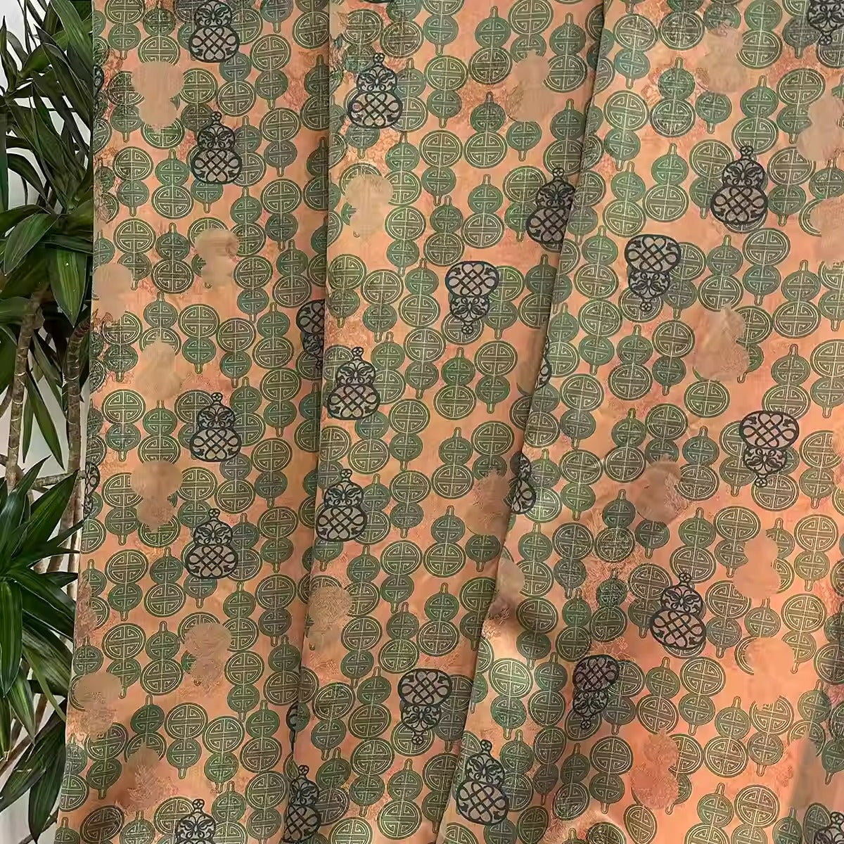 XYHYS 葫芦- Jacquard HUALUO Hongyunsha silk fabric, 25 momme openwork texture, 110cm by the Yard