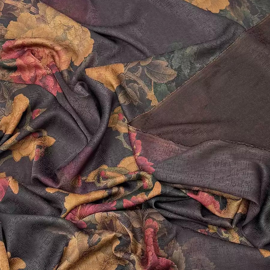 牡丹    Mud Silk fabric, Jacquard HUALUO, 25 momme 140cm wide by the Yard