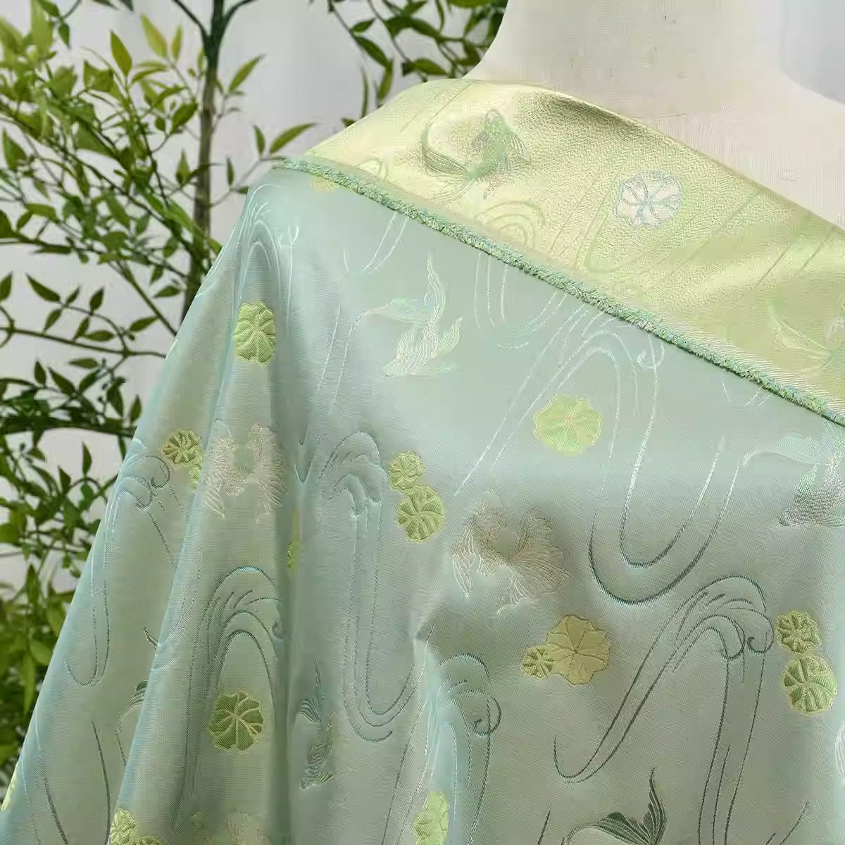 XYLDXSJ 金鱼 - Gilt-Thread Song Brocade 织金宋锦, 38 momme 140cm wide by the yard