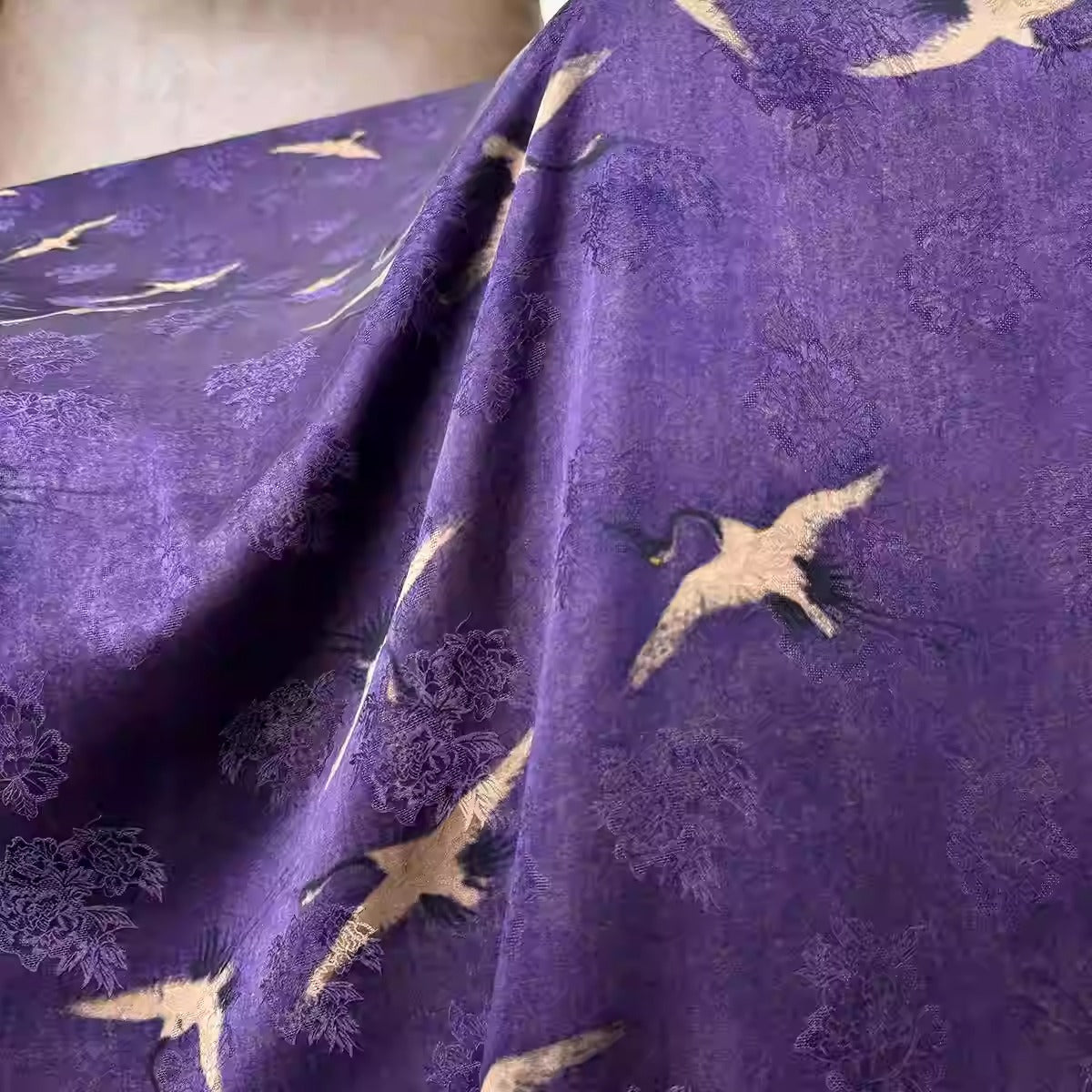 XYHYS 紫色瑞鹤图- Jacquard HUALUO Hongyunsha silk fabric, 26 momme openwork texture, 110cm by the Yard